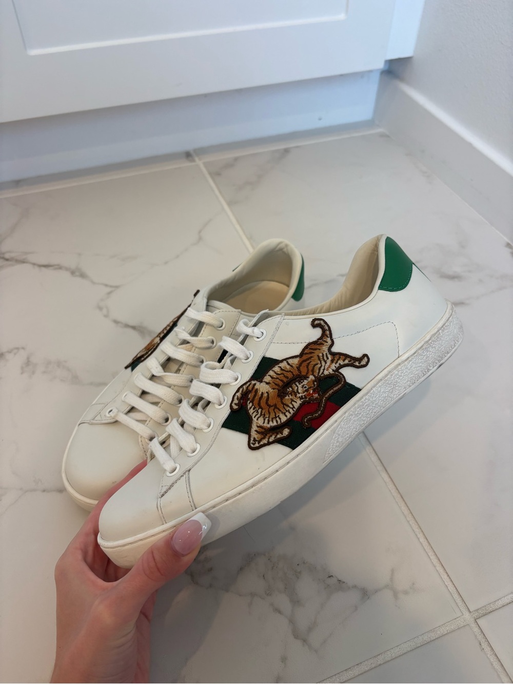Gucci White Ace Sneakers with Tiger - Picture 1 of 7